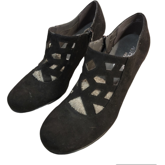 AEROSOLES HEEL REST Bootie Heel - Picture 4 of 10